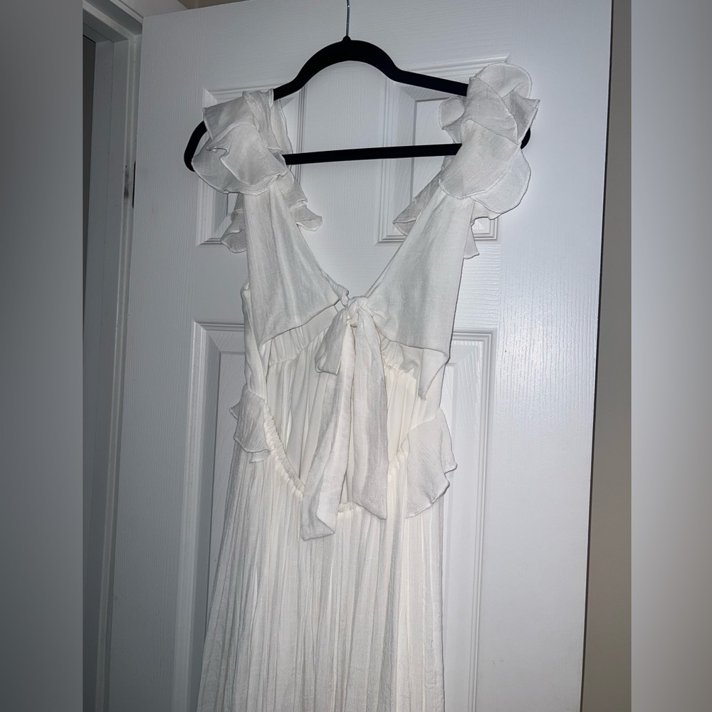 Elegant White Maxi Dress - Picture 2 of 3